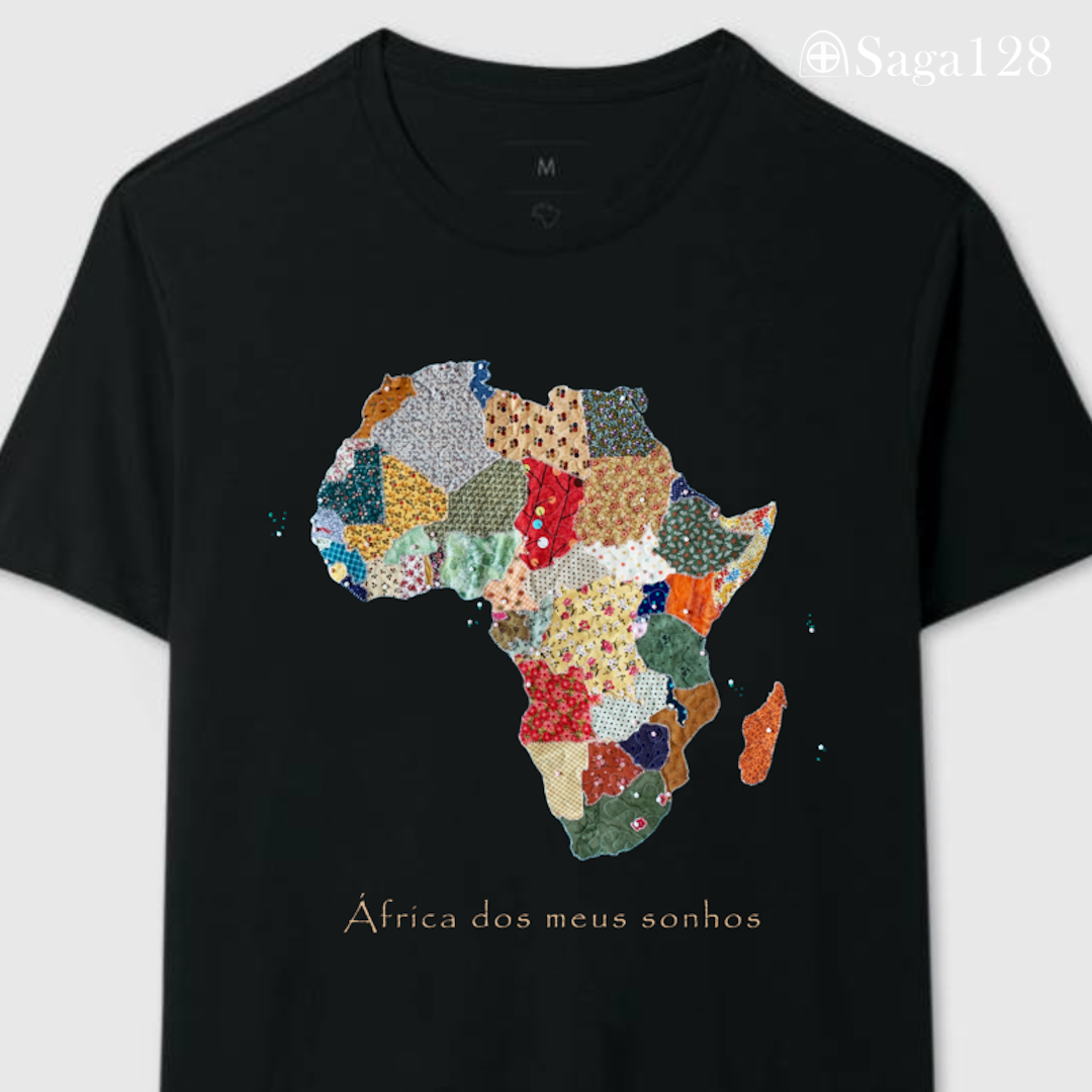 Camiseta feminina premium cristã na cor preta com estampa fotográfica de mapa da África em quilt e frase “África dos meus sonhos” - corte reto