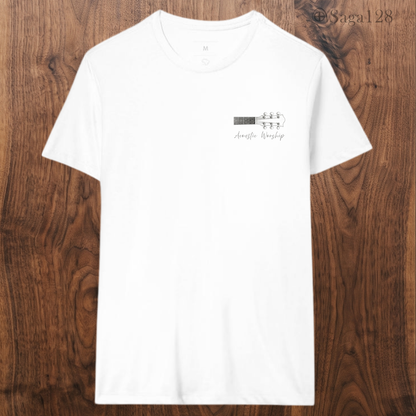Camiseta branca da Saga128 para quem gosta de louvor acústico.