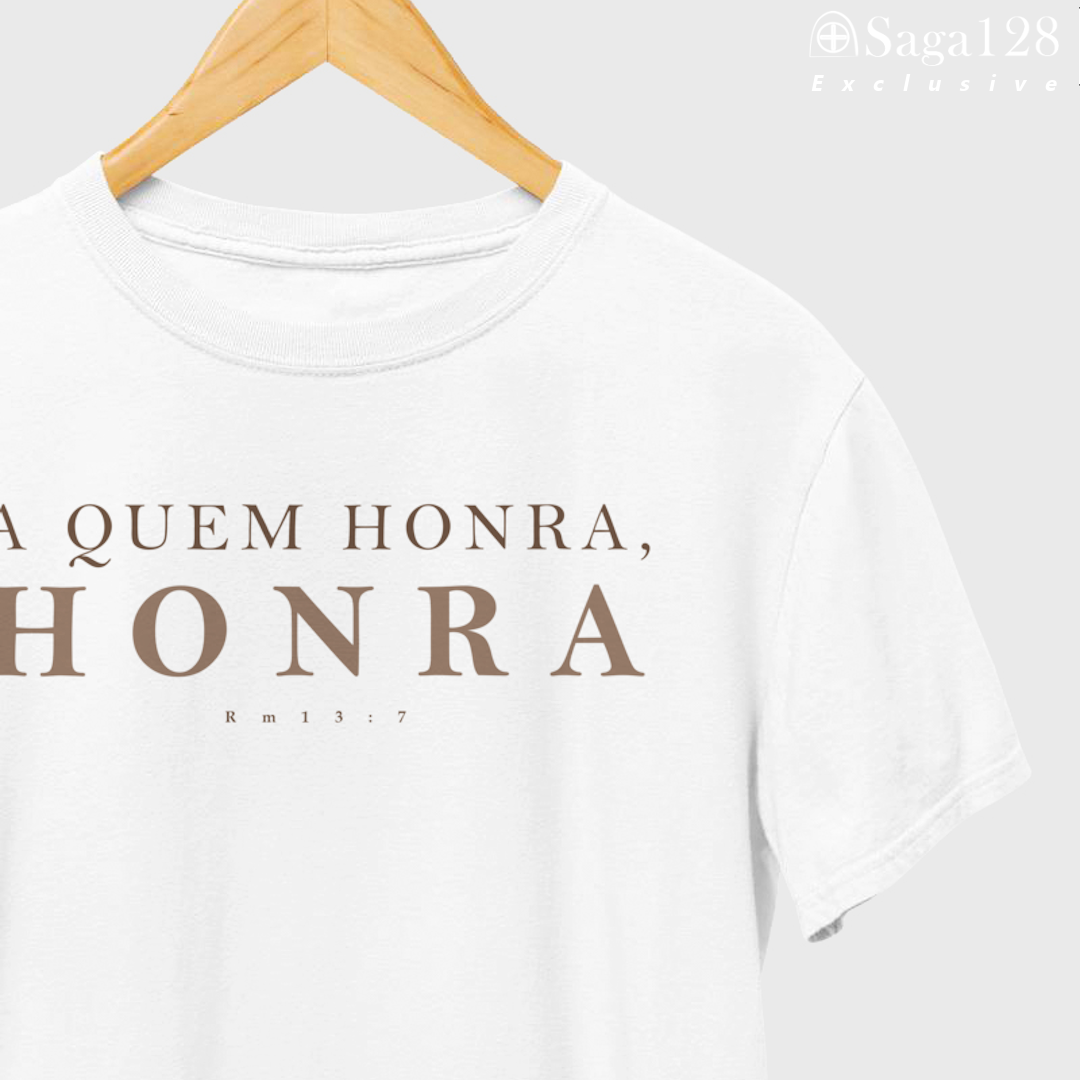 Edição Exclusive da camiseta Honra com estampa bíblica Romanos 13:7 
