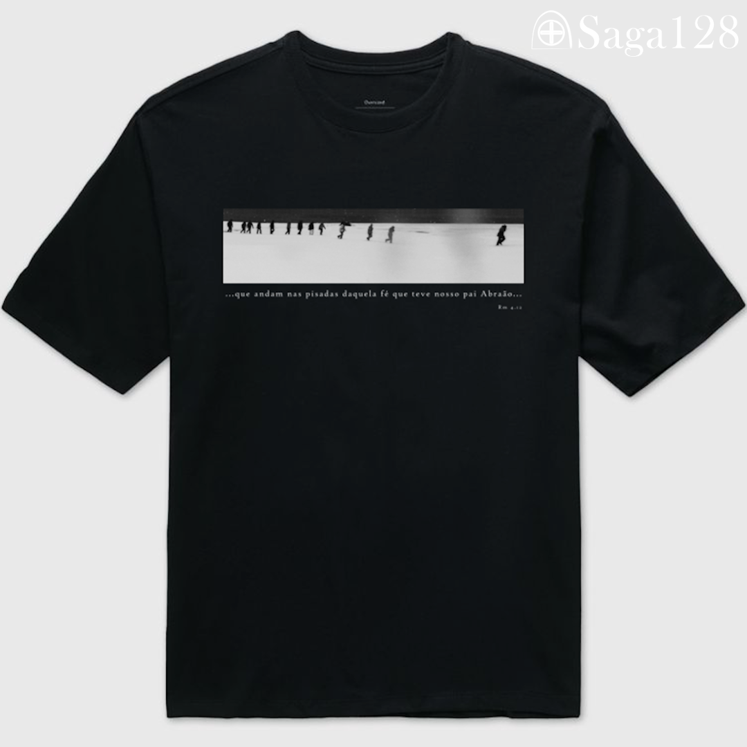Camiseta oversized Romanos 4.12 com estampa conceitual preta e branca | Linha Oversized 195g